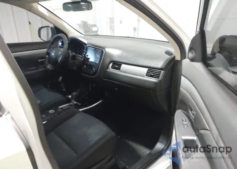 2018 Mitsubishi Outlander Se z USA, uszkodzony, nr VIN JA4AZ3A32JZ042875